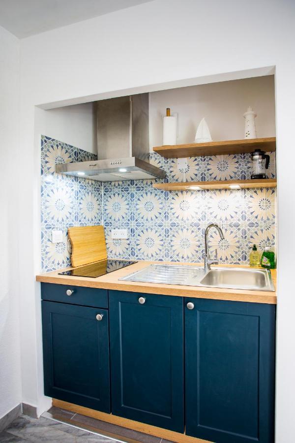 Romantic Sea View Studio, Steps Away From The Beach 昂蒂布 外观 照片