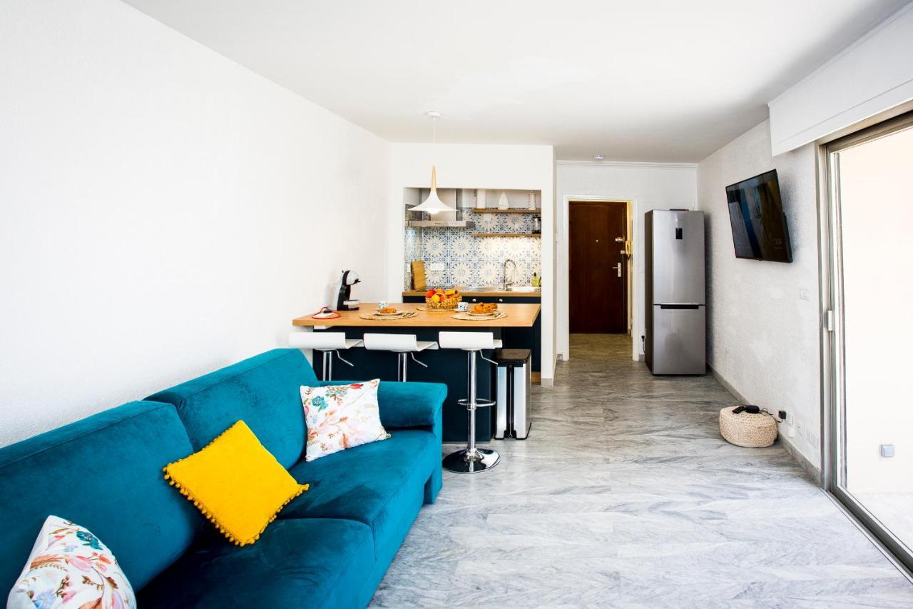 Romantic Sea View Studio, Steps Away From The Beach 昂蒂布 外观 照片
